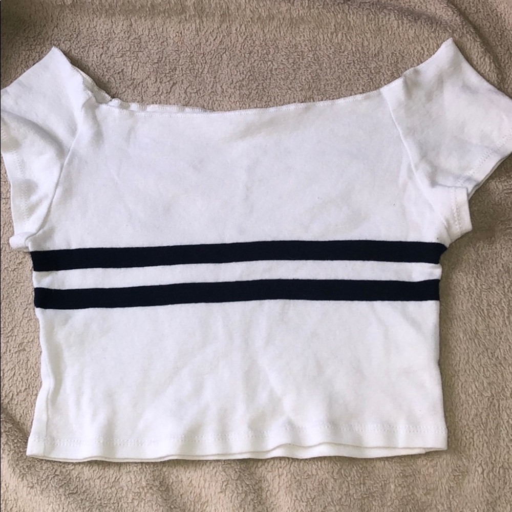 |3 for $10|•brandy millville cropped tee